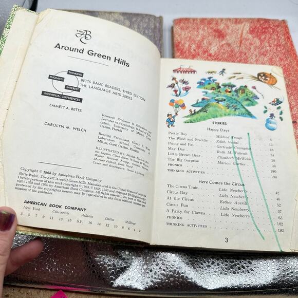 1960s Children’s School Books reading primers x3 Around Green Hills Betts Basic - Picture 6 of 9